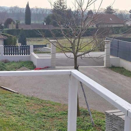 Gite Des Reguinelles Saint-Lattier Dış mekan fotoğraf